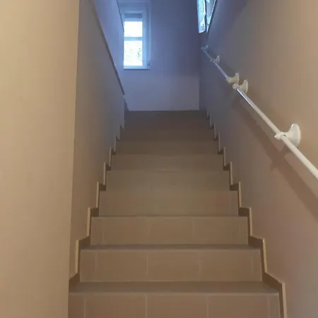 Lusti Apartman